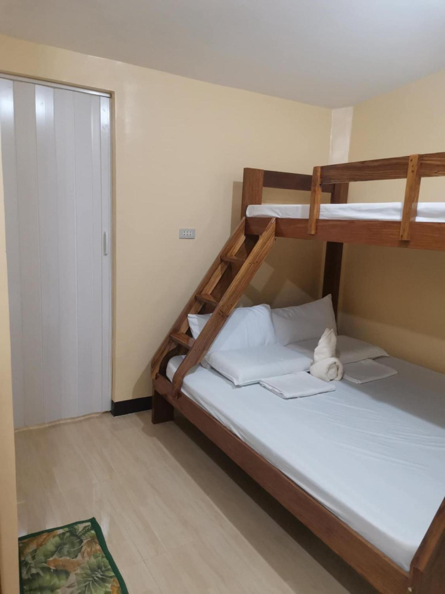 Jaijai'S Backpackers Inn Coron Exterior photo